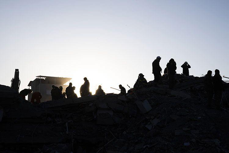 <p>6 Şubat Kahramanmaraş depreminde büyük yıkıma uğrayan 11 ilin ardından tedbirler sıkı tutuluyor. </p>
