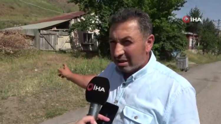 <p><strong>“Yeni evliydi altın takacaktık bir baktık ki kaçıp gitmiş”</strong><br />
Vatandaşın hayvancılık yapamaz hale geldiğini belirten Eymir köyü muhtarı Turan Sarı, <strong>“Biz buraya bir çoban getirdik yiyeceğini içeceğini aldık bir gün durdu sonra gitti. Çoban yeni evliydi kendisine köylü olarak toplanıp altın takacaktık. Bir de baktık ki çoban kaçıp gitmiş. Bir miktar paramız gitti az kalsın takacağımız altınımız da gidecekti. Çoban da kalmadı” </strong>ifadelerini kullandı.</p>
<p> </p>