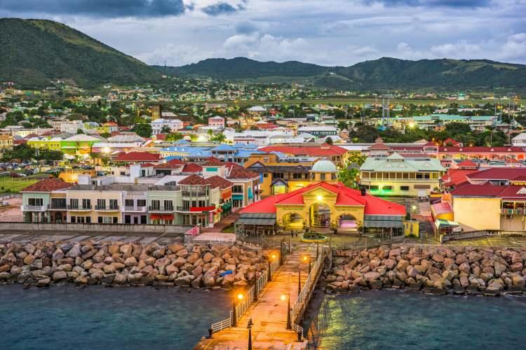 <p><strong><span style="color:#B22222">8. SAINT KITTS VE NEVIS</span></strong></p>

<p>Karayipler'deki 261 km2'lik bu ülkenin nüfusu 52 bin civarında. Nüfusun çoğunluğu Afrika kökenli.</p>
