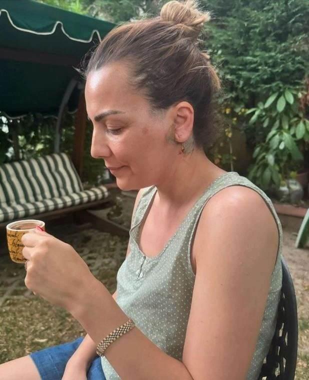 <p><strong>Burcu Kara, durumunun iyi olduğunu açıklasa da geçirdiği operasyonun izlerini silmek için ailesiyle birlikte soluğu İtalya'da aldı.</strong></p>
