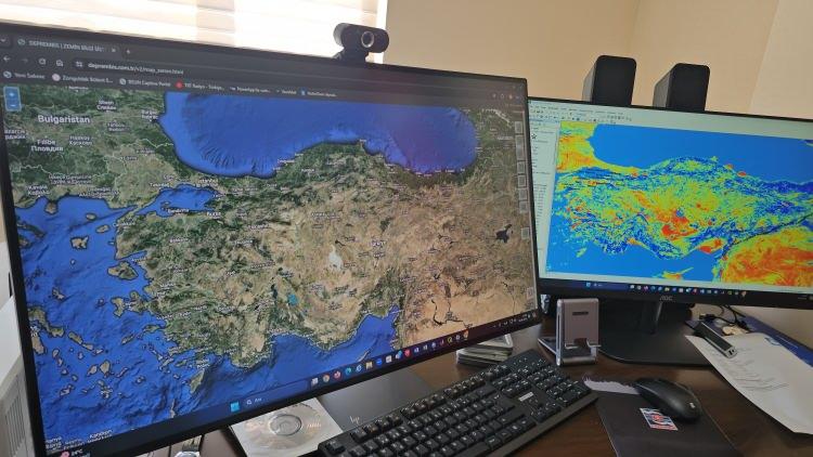 <p>ZBEÜ Mühendislik Fakültesi Geomatik Mühendisliği Öğretim Üyesi Prof. Dr. Şenol Hakan Kutoğlu, üniversitenin çözüm ortaklarıyla Türkiye’deki her noktanın zemin bilgilerini gösteren internet tabanlı, interaktif bir ‘Deprem Bilgi Sistemi’ uygulaması geliştirdi. Amerikan Jeoloji Servisi’nin zemin bilgilerinin kullanıldığı uygulamada, 925x740 metre alanlar arasındaki zemin yapıları görülebiliyor. Ticari veya kötüye kullanımın önüne geçebilmek için günlük 5 tıklama hakkıyla sınırlandırılan uygulama, www.deprembis.com.tr adresinden vatandaşların ücretsiz kullanımına sunuldu.</p>

<p> </p>
