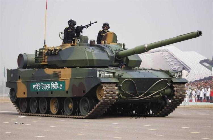 <p><strong>320 TANK</strong></p>
