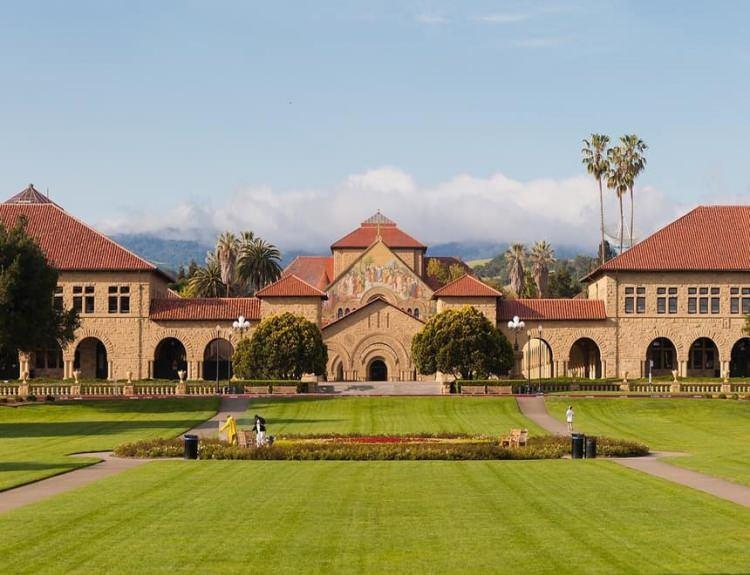 <p><span style="color:#B22222"><strong>2) STANFORD ÜNIVERSITESI</strong></span></p>