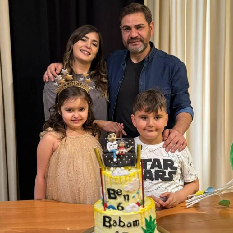 <p><strong>Gözlerden uzak bir yaşam süren oyuncunun kır saçları dikkatlerden kaçmadı. </strong></p>