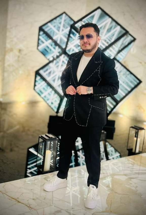 <p>Küçük yaşta müzik dünyasına giriş yapan Cercel'in biri kız biri erkek olmak üzere şimdi 2 çocuğu bulunuyor. </p>
<p> </p>