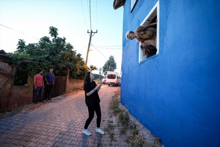 <p>Eski kültürü yürekten ve cesaretle devam ettirmek gurur verici." </p>
