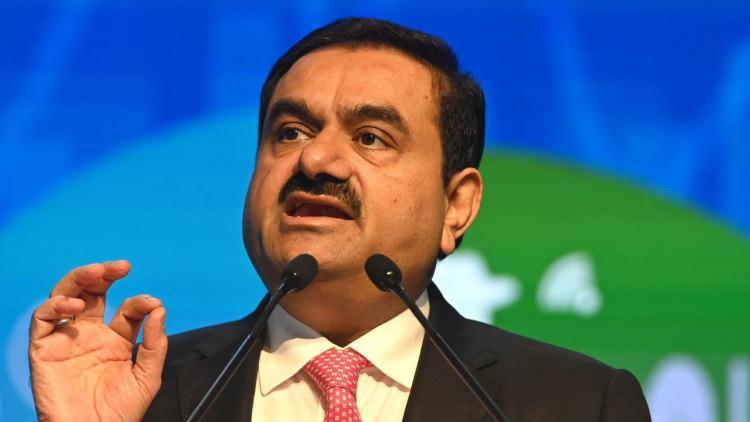 <p><strong><span style="color:#B22222">18)  GAUTAM ADANİ</span>  |  ADANİ GRUP</strong></p>
