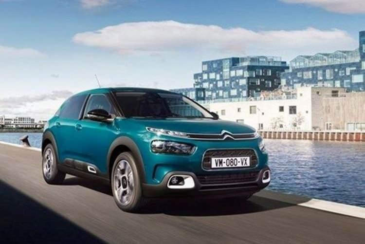 <p><strong>CİTROEN - </strong></p>
<p> </p>
<p>Citroen Ami modelinde 150 bin TL için 15 ay vadeli ve yüzde 0 faizli kredi. <br />
<br />
</p>