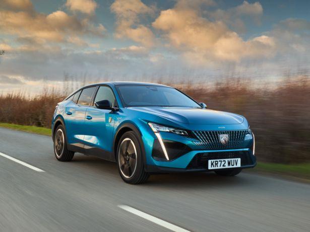 <p>Peugeot 408'in Allure donanımında, 200 bin TL için 12 ay yüzde 0 faizli kredi; sadece tüzel müşteriler ise GT donanımında 250 bin TL için 12 ay vadeli yüzde 0 faizli kredi fırsatından yararlanabiliyor. </p>
<p> </p>