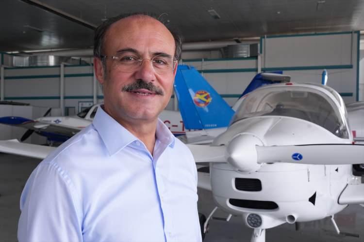 <p> Eğitimlere katılmak için kurs başlangıç tarihinde 15 yaşını bitirmiş, en az ilköğretim okulu mezunu, 155-190 santimetre boyunda ve 45-90 kilo arasında ağırlığa sahip olmak gerekiyor. </p>