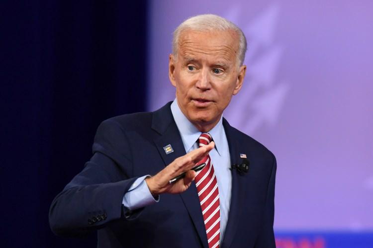 <p><span style="color:#800080"><strong>BIDEN'I DESTEKLEMİŞTİ</strong></span></p>
<p>Ünlü şarkıcı 2020 yılındaki seçimlerde Trump'a karşı Joe Biden ve Kamala Harris'i desteklediğini açıklamıştı.</p>