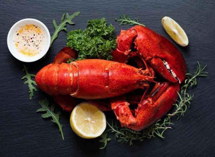 <p><strong>78- Boiled Maine Lobster</strong></p>

<p> </p>

<p><strong>Amerika</strong></p>
