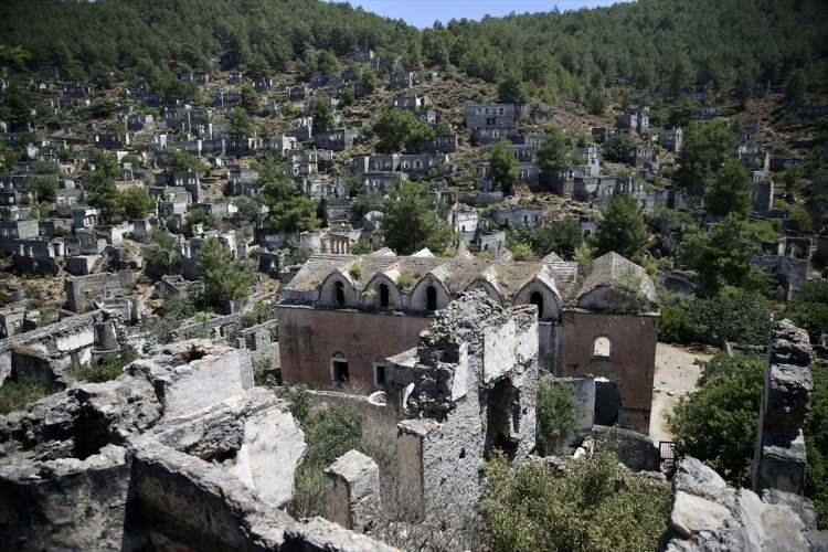 <p>Fethiye Belediye Başkanı Alim Karaca, AA muhabirine, ilçenin tanıtımı için yurt içi ve dışında birçok fuara katıldıklarını söyledi.</p>

<p> </p>
