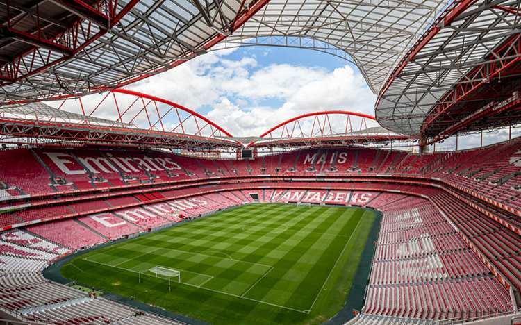 <p><strong>21. Estadio da Luz (Benfica)</strong></p>
<p> </p>