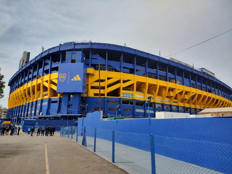 <p><strong>4. La Bombonera (Boca Juniors)</strong></p>
<p> </p>