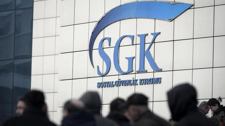<p>Sosyal Güvenlik Kurumu’ndan aylık alan emeklilere kamu kurum ve kuruluşlarına ait misafirhane, öğretmenevi ve diğer sosyal tesislerde yüzde 15 oranında indirim uygulanıyor.</p>
