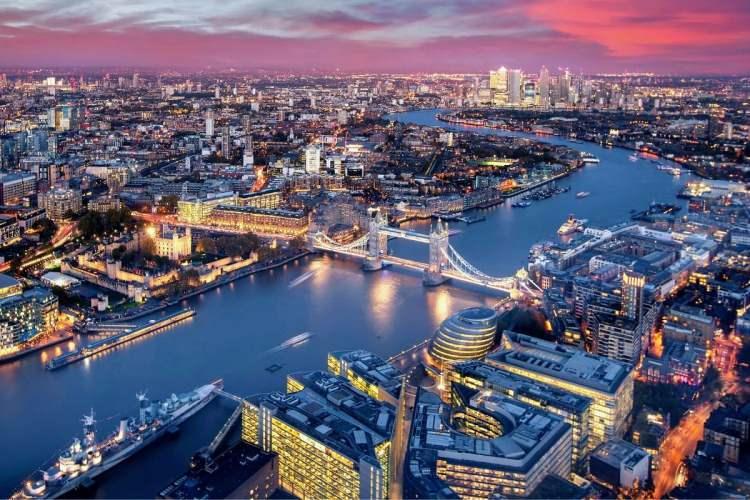 <p><span style="color:#B22222"><strong>3) LONDRA | İNGİLTERE</strong></span></p>