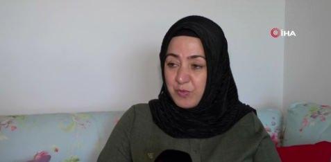 <p>Eşi tarafından 5 el ateş edilerek vurulan Nurtaç Canan, <em><strong>“2020 Haziran ayında pandemi vardı, o zaman buraya geldik. Burada vuruldum. Daha sonra yere kanımla yazı yazdım. Öleceğimi düşündüm. ‘Anne, baba beni Ragıp vurdu. Üzülmeyin. Kurtuldum' dedim. Oğlum beni kanlar içinde buldu, 112'yi aradı. 6 dakika içerisinde geldiler, hastaneye gittik. Hastane kapısında benim oğlum ‘Annen ya ölecek ya da iki bacağı kesilecek' imzası verdi. Oğlum ‘Anne ben bu imzayı atamam, kalk başka hastaneye gidelim' dedi. Ben imzayı atmasını istedim, çok büyük bir azaptı. Oğlum ağlaya ağlaya o imzayı attı. Bunun acısı tarifsiz. Beni vuran şahıs annemi ve babamı arayıp ‘Kızınızı vurdum, gelip alın' dedi. Onlar da bulundukları ilde saat 01.00'de pandemi nedeniyle izin almak için valilik ve kaymakamlığa gittiler. Onlar bu şekilde geldiler. Her zaman söylüyorum. Anneme, babama ve oğluma bu acıyı yaşattığım için onlardan özür diliyorum. Böyle bir adamla evlendiğim için özür diliyorum. Benim hayatımı mahvetti. Ben bu acıyı şu anda beni ayakta tutan oğluma yaşattım”</strong></em> ifadelerini kullandı.</p>
<p> </p>