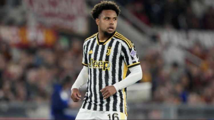 <p>Juventus, adı bir süredir Fenerbahçe ile de anılan ABD'li orta sahası Weston McKennie'nin bonservis bedelini 15 milyon euro olarak belirledi.</p>