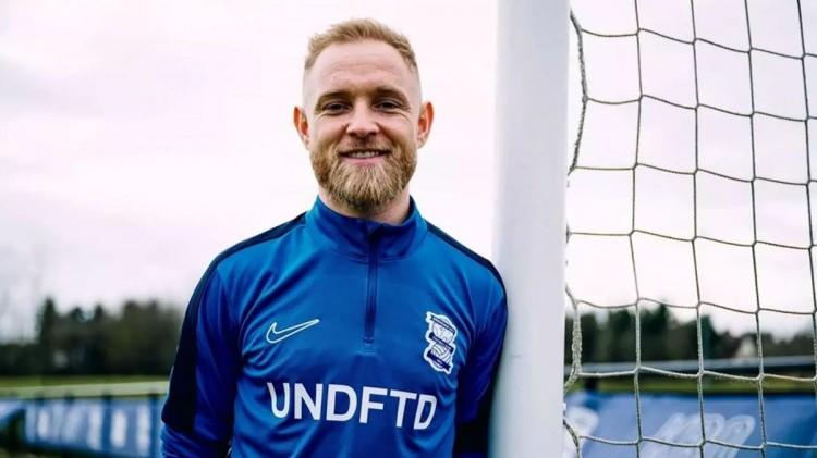 <p>Sivasspor, yeni sezon öncesi transfer çalışmalarına devam ediyor. Sivas temsilcisi Birmingham City forması giyen Pritchard transferini bitirmesi an meselesi.<br />
<br />
Teknik Direktör Bülent Uygun'un istediği futbolcu ile ilgili kulüpten resmi bir açıklama yapılması bekleniyor. Alex Pritchard transferinin kısa sürede resmileşeceği öğrenildi.<br />
<br />
(STAR)</p>