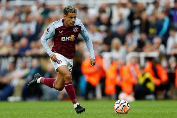 <p>Geçtiğimiz sezon Katar Ligi ekibi Al Duhail'de kiralık olarak forma giyen ve bonservisi Premier Lig ekibi Aston Villa'da bulunan Philippe Coutinho'nun altyapısından yetiştiği Brezilya Ligi ekibi Vasco da Gama'ya döneceği ileri sürüldü.<br />
<br />
(GLOBO)</p>