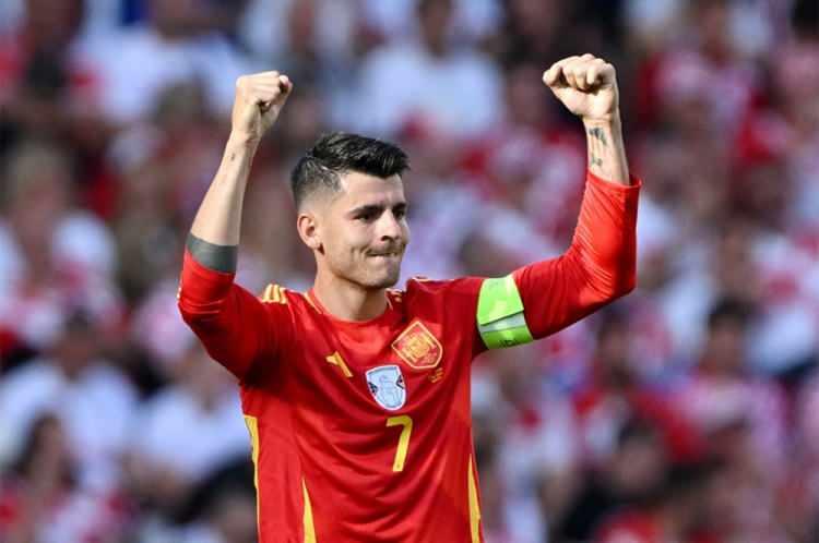 <p>Romelu Lukaku'ya ilgisini sürdüren Fenerbahçe, Atletico Madrid forması giyen Alvaro Morata için de temaslarını sıklaştırdı. Sarı-lacivertlilerin EURO 2024 sona ermeden iki golcüden birini kadrosuna katmayı hedeflediği belirtildi.<br />
<br />
(FANATİK)</p>
