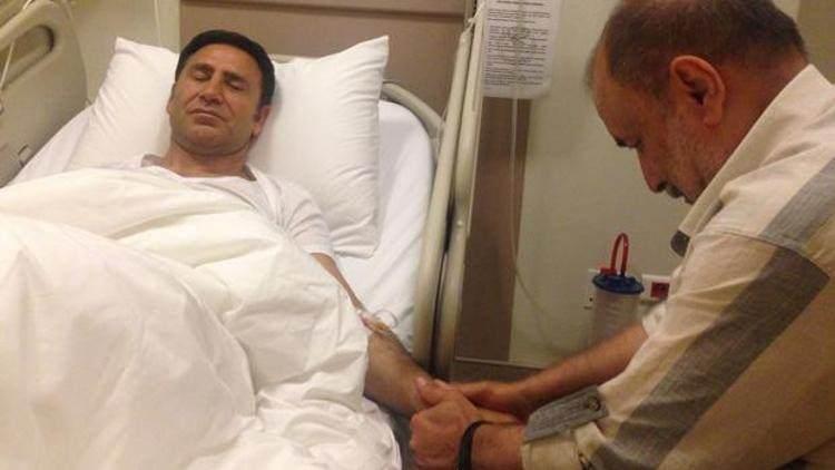 <p><span style="color:#B22222"><strong><em>SOLUĞU HASTANEDE ALDI!</em></strong></span></p>

<p>SnobMagazin'de yer alan habere g&ouml;re: İzzet Yıldızhan, tatil i&ccedil;in gittiği G&ouml;cek'te talihsiz bir kaza ge&ccedil;irdi.</p>
