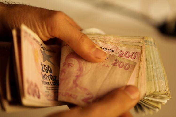 <p>Finansal kurumlar Birliği'nin anketine göre ise Haziran'da enflasyonun yüzde 3.17 olarak açıklanması bekleniyor. </p>