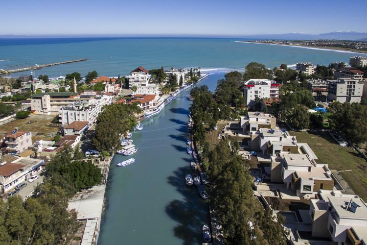 <p>Kadirli</p>

<p>Ceyhan</p>

<p>İskenderun</p>

<p>Arsuz</p>

<p>Reyhanlı</p>
