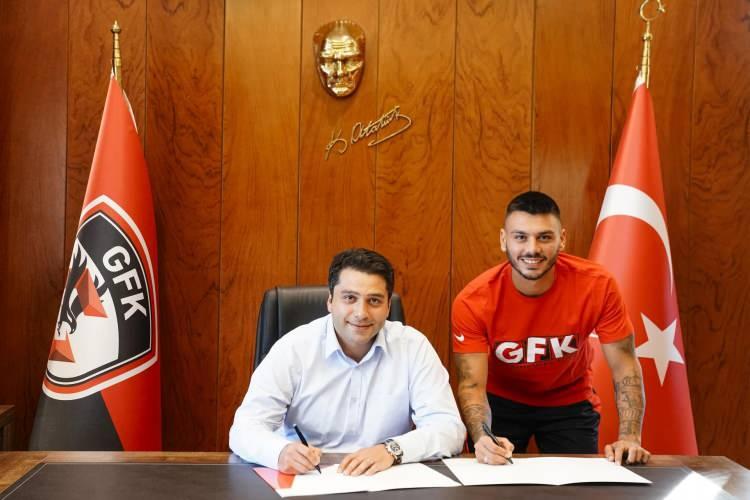 <p>Eren Erdoğan (orta saha) Altay SK → Gaziantep FK</p>
