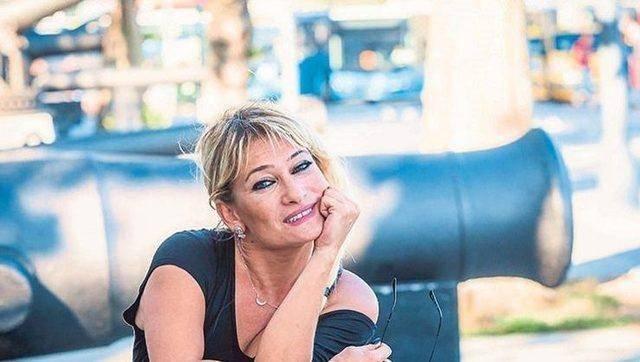 <p>Birkaç yıl önce Bodrum'a yerleşen Zeynep Türkeş, Instagram hesabından hayatına dair kareler paylaşmayı ihmal etmiyor.</p>
<p> </p>