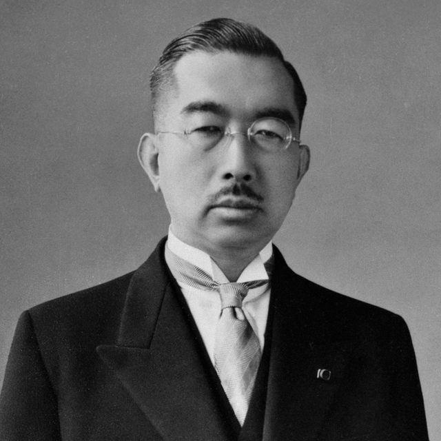 <p><span style="color:#B22222"><strong>HIROHITO</strong></span></p>

<p> </p>

<p><strong>JAPONYA İMPARATORU</strong></p>

<p> </p>
