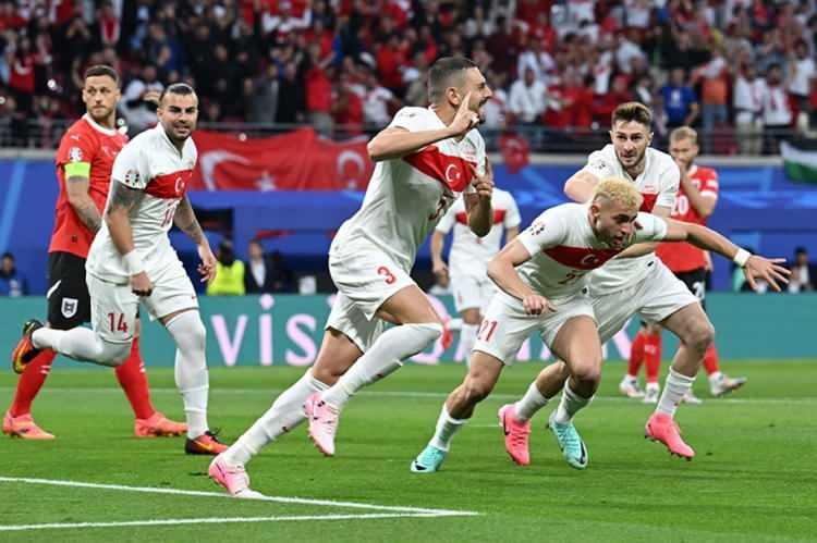 <p>Milliler, turnuvada yarı final ve final oynama başarısı gösterdiği takdirde şu gelirleri de elde edecek:</p>