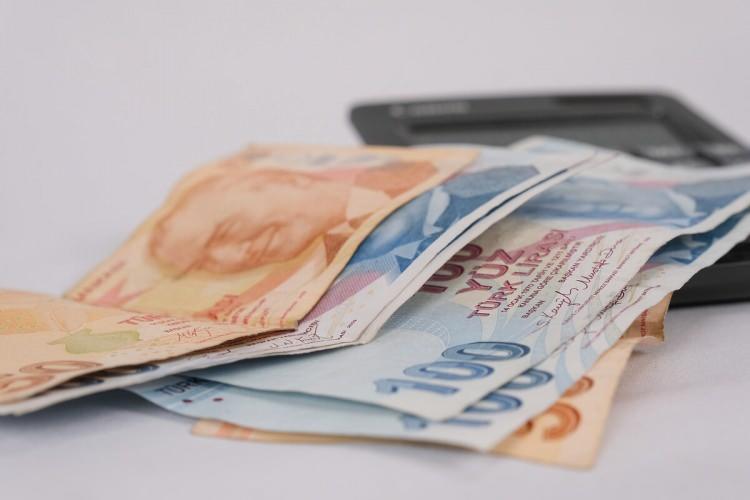<p>Birçok kişinin bilmediği önemli bir detay, özel sektörde çalışan işçilerin farkında olmadan hesaplarında binlerce TL biriktirmiş olabileceğidir.</p>