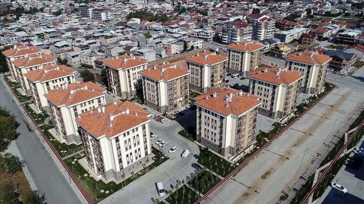 <p>Bu nedenle, kiraladığınız daire veya iş yerinden ayrılırken mutlaka anahtar teslim tutanağı hazırlamak ve her iki tarafın da imzasını içeren belgeyi saklamak önemli.</p>

<p> </p>
