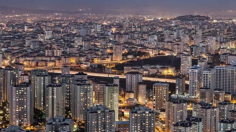 <p>Mahkeme, mülk sahibinin anahtar teslimi için bir süre ve yer belirlemesini talep edebilir. Bu süreç, kiracının haklarını koruması ve yasal çerçevede işlem yapabilmesi için önemlidir.</p>

<p> </p>
