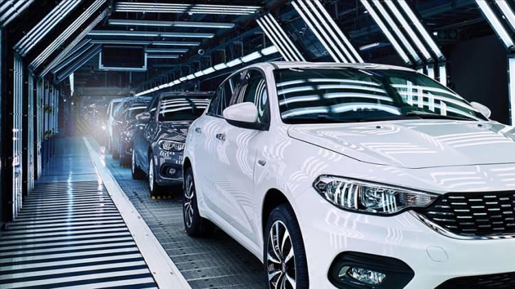 <p>Lüks otomobil grubunda söz konusu dönemde 1127 DS, 511 Porsche, 312 Lexus, 131 Maserati, 37 Jaguar, 19 Bentley, 12 Ferrari, 10 Lamborghini, 8 Aston Martin ve 7 Alpine satıldı.</p>
<p> </p>