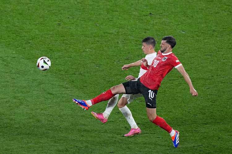 <p><span style="color:#B22222"><strong>"Onu şimdi izlemek bana gurur veriyor; sadece saf gurur ve neşe."</strong></span></p>

<p>&nbsp;</p>
