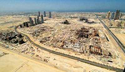 <p><span style="color:#B22222"><strong>DUBAİ | 2000 YILI</strong></span></p>