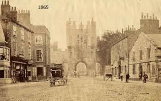 <p><span style="color:#B22222"><strong>YORK - İNGİLTERE | 1865</strong></span></p>