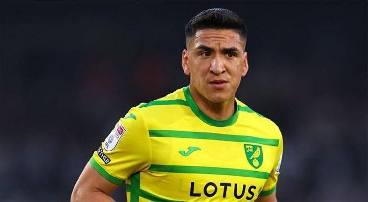 <p>Bombaları peş peşe patlatan Trabzonspor'un durmaya hiç niyeti yok.<br />
<br />
Bordo mavililer, Norwich'in orta sahadaki yıldızı Marcelino Nunez ve Düsseldorf'un Japon oyuncusu Ao Tanaka için çalışmalarını tüm hızıyla devam ettiriyor.<br />
<br />
(Fanatik)</p>
