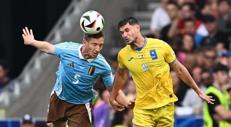 <p>Ukrayna'nın EURO 2024'e veda etmesi sonrası Roman Yaremchuk'la temasları hızlandıran Trabzonspor, diğer taraftan Onuachu konusunda da yoğun mesai harcıyor.<br />
<br />
(Fotomaç)</p>

