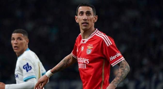 <p>Angel Di Maria için kritik saatler yaşıyor.<br />
<br />
Beşiktaş'ın çok istediği Arjantinli yıldızın karar aşamasında olduğu belirtildi.<br />
<br />
(Fotomaç)</p>
