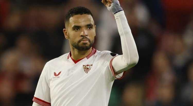 <p>Fenerbahçe; orta saha için McKennie, sol kanat için Martin Terrier ve forvet bölgesi için Youssef En Nesyri'yi kadrosuna katmak istiyor.<br />
<br />
Ayrıca görüşmelerde büyük mesafeler kaydedildi.<br />
<br />
(Fanatik)</p>