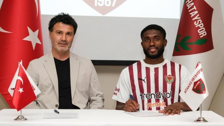 <p>Süper Lig ekiplerinden Hatayspor, son olarak Rapid Bükreş'te forma giyen 25 yaşındaki sağ kanat Funsho Ibrahim Bamgboye'yi kadrosuna kattı.</p>
