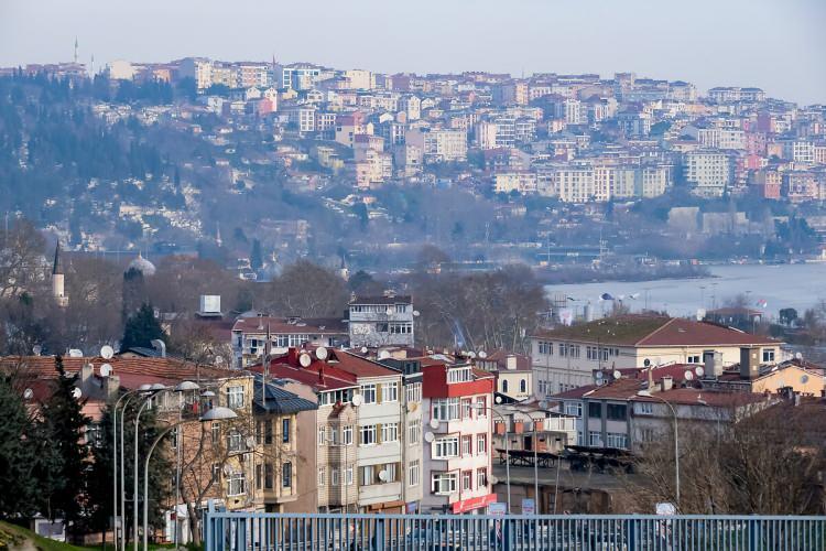 <div>Yapay zeka ile veri analizi yapan Endeksa verilerine göre İstanbul’da ortalama kira 20 bin lira seviyesini aştı. </div>
<div> </div>