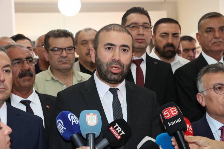 <p>Cem Vakfı Sivas Şube Başkanı Ünal Karataş da Madımak'ta hayatını kaybedenleri, ölüm yıl dönümlerinde rahmetle andıklarını belirtti.</p>