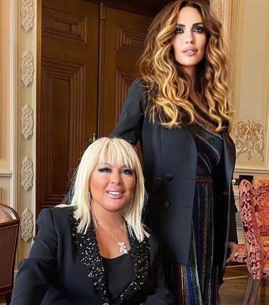 <p><span style="color:#B22222"><strong>"HARUN'UN HER ŞEYİ HAZIR"</strong></span></p>

<p><strong>Harun'un gheleceğinin garanti altında olduğunu vurgulayan sanatçı, "Son albümlerimde hep Harun'un sevdiği şarkıları seslendiriyorum. Sanatçı arkadaşlarımdan izin istiyorum, sağ olsunlar onlar da ücretsiz verdiler. Müzik Harun'a ilaç gibi geliyor. 'Bana bir şey olursa' diye hiç düşünmedim, 'çocuğumun yanında olayım' diye hep dua ettim. Onun her şeyi hazır. Onun geleceği garanti altında. Ne maddi ne manevi anlamda yalnız değil, kardeşi var, Faik abisi var" demişti.</strong></p>
