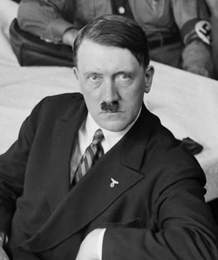 <p><span style="color:#B22222"><strong>ADOLF HITLER</strong></span></p>

<p> </p>

<p><strong>ESKI ALMAN REICH ŞANSÖLYESİ</strong></p>

<p> </p>
