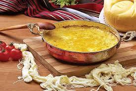 <p>Kuymak<br />
İçli köfte<br />
Dil peyniri<br />
Midye dolma<br />
Düğün çorbası<br />
Kalburabastı<br />
Çerkez tavuğu</p>
